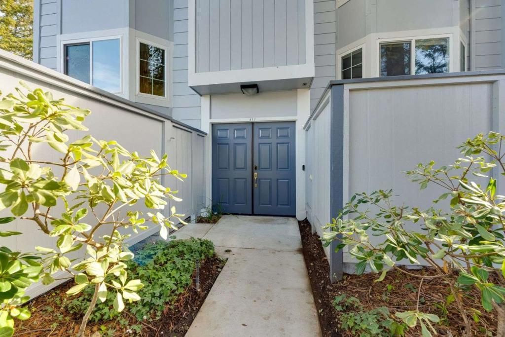 813 Montgomery Street, Mountain View, CA 94041 Main Photo