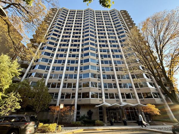 555 W Cornelia Avenue, Unit 1204, Chicago, IL 60657