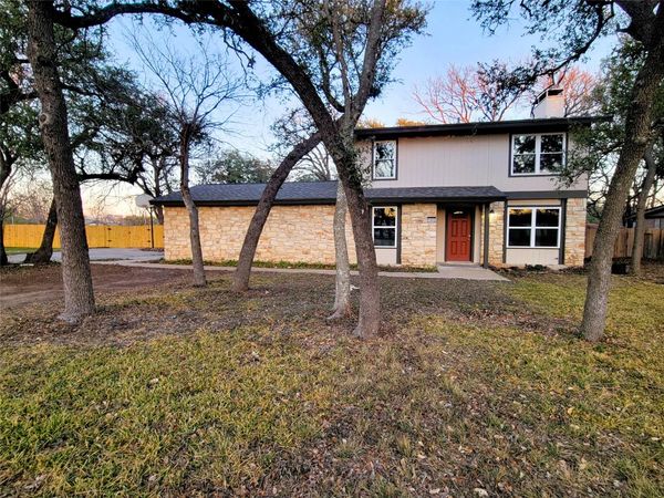 1900 Limerick LN, Leander, TX 78641