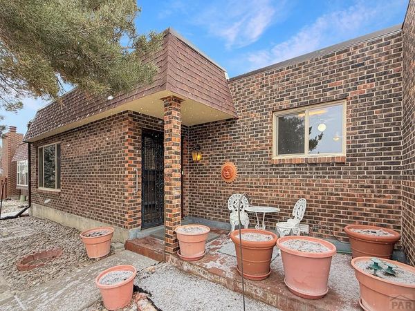 52 Villa Dr, Pueblo, CO 81001