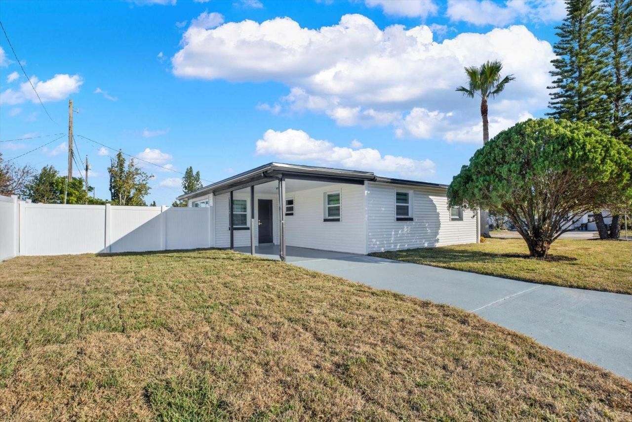 4745 Guardian Avenue, Holiday, FL 34690 Photo