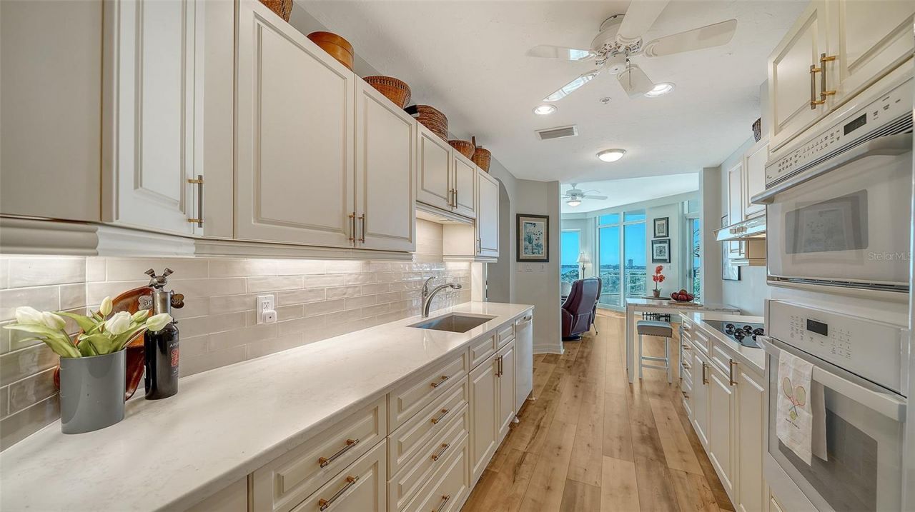 340 S Palm Avenue, Unit 44, Sarasota, FL 34236 Photo