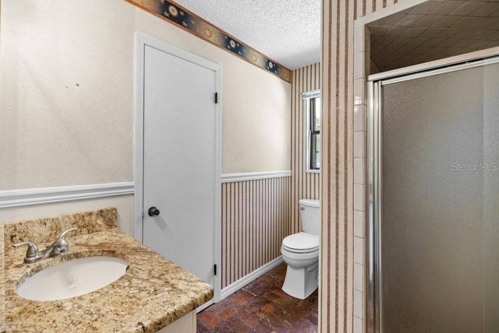 19621 Lake Lincoln Lane, Eustis, FL 32736 Photo