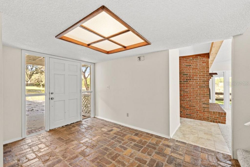 19621 Lake Lincoln Lane, Eustis, FL 32736 Photo