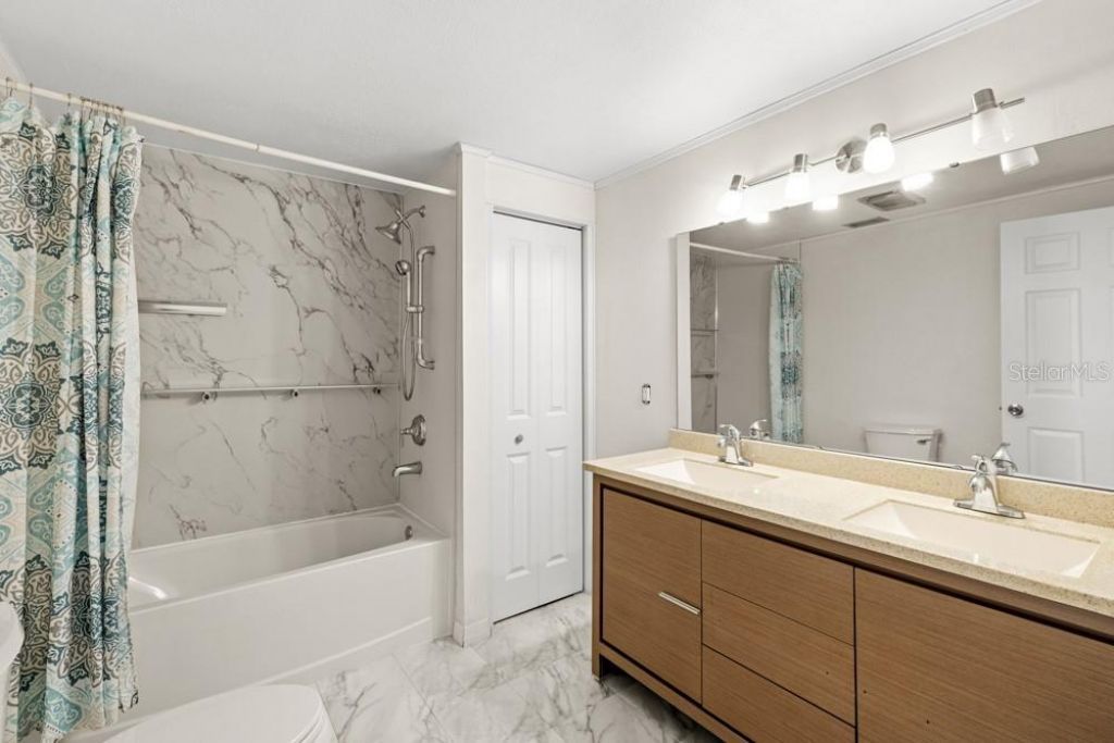 19621 Lake Lincoln Lane, Eustis, FL 32736 Photo