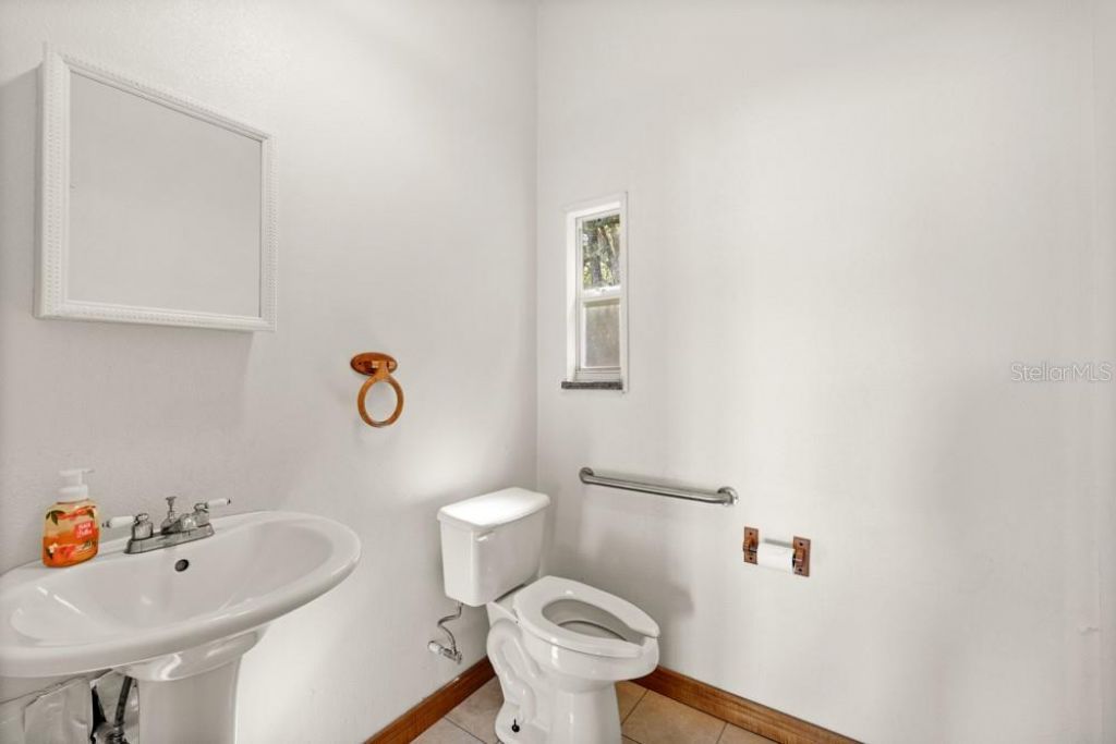 19621 Lake Lincoln Lane, Eustis, FL 32736 Photo