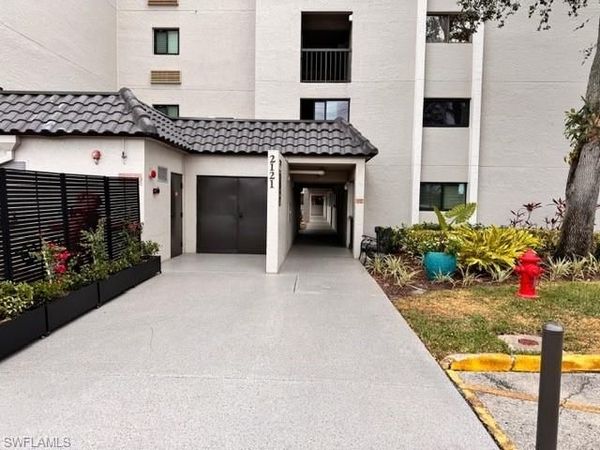 2121 Collier AVE, Unit 220, FORT MYERS, FL 33901