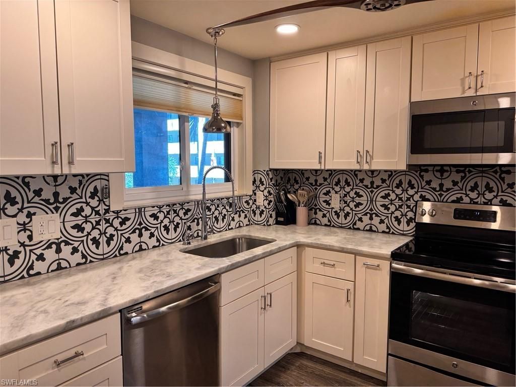 2121 Collier Ave, Unit 220, Fort Myers, FL 33901 Photo