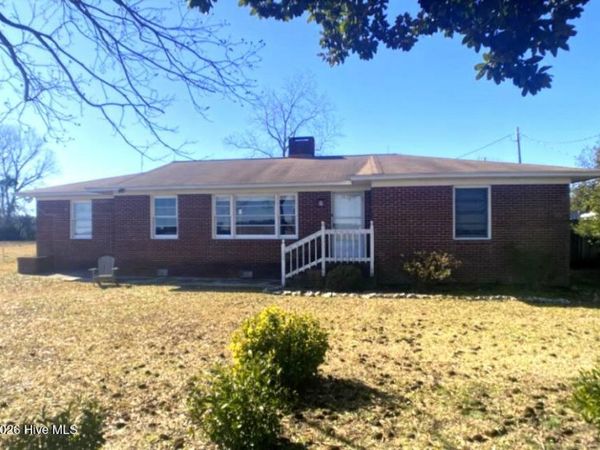 13570 N Lake Road, Engelhard, NC 27824