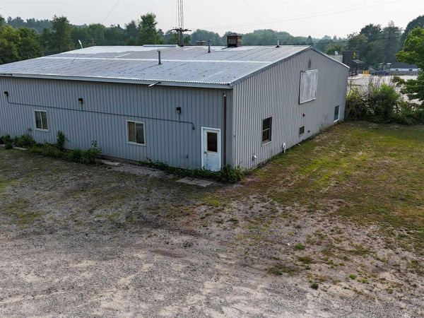 1365 Main Street E, Edmore, MI 48829