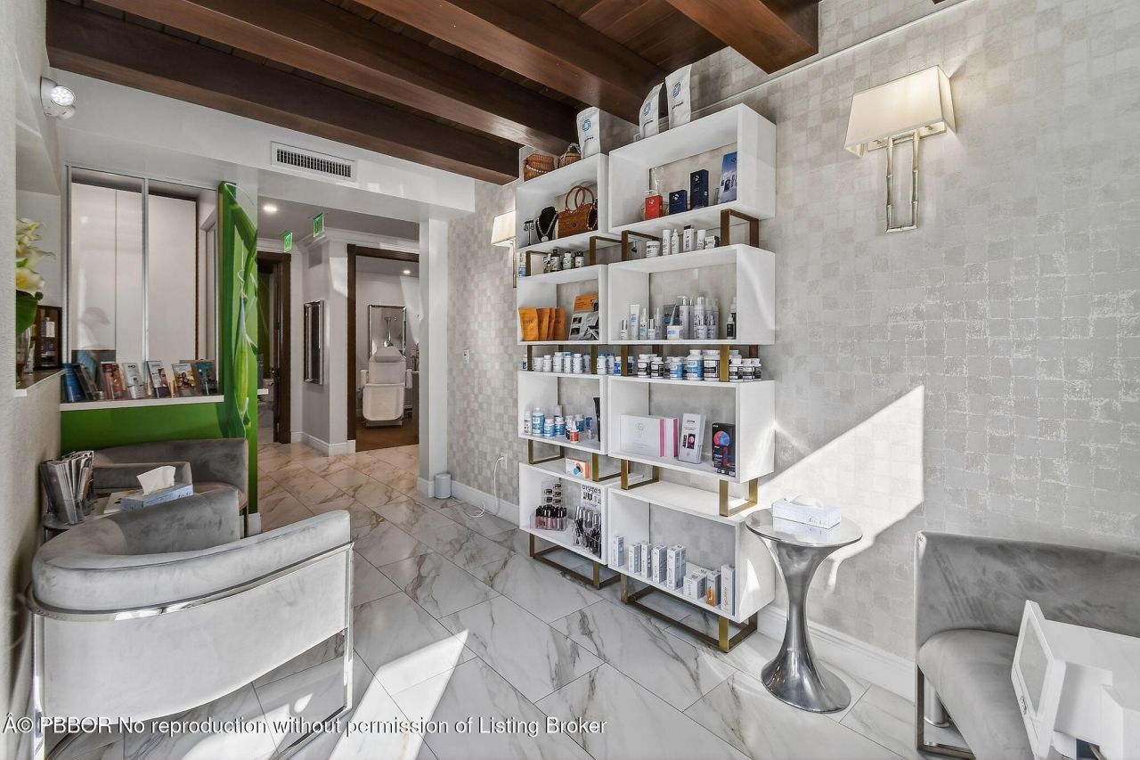 249 Peruvian Avenue, Unit 1811, Palm Beach, FL 33480 Photo