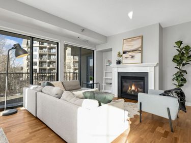 317 Groveland Avenue, Unit 305, Minneapolis, MN 55403