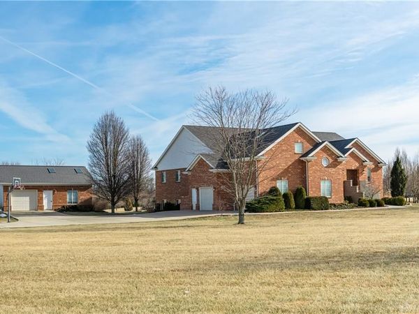 414 S Monroe Siding Road, Xenia, OH 45385