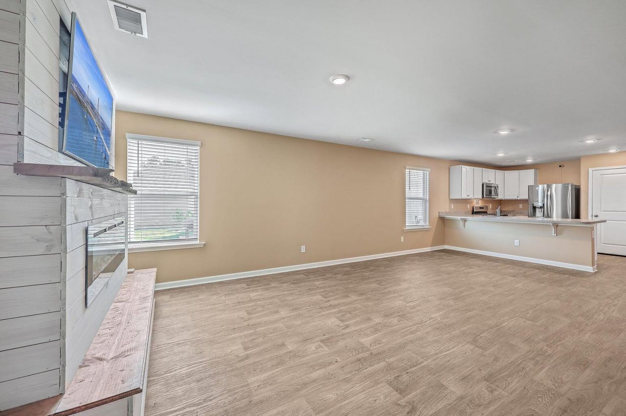 120 Clear Tide Drive Photo 11