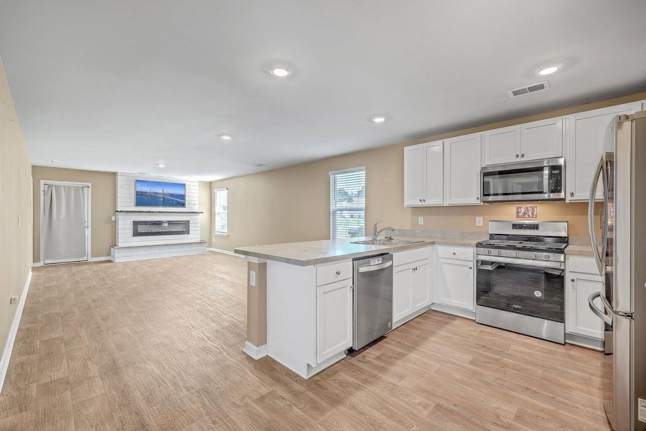 120 Clear Tide Drive Photo 6