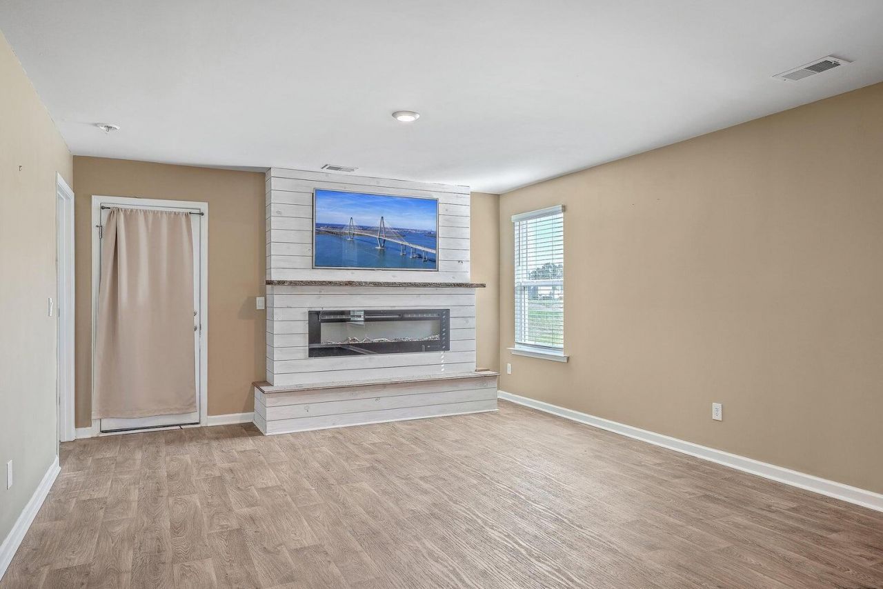 120 Clear Tide Drive Photo 9