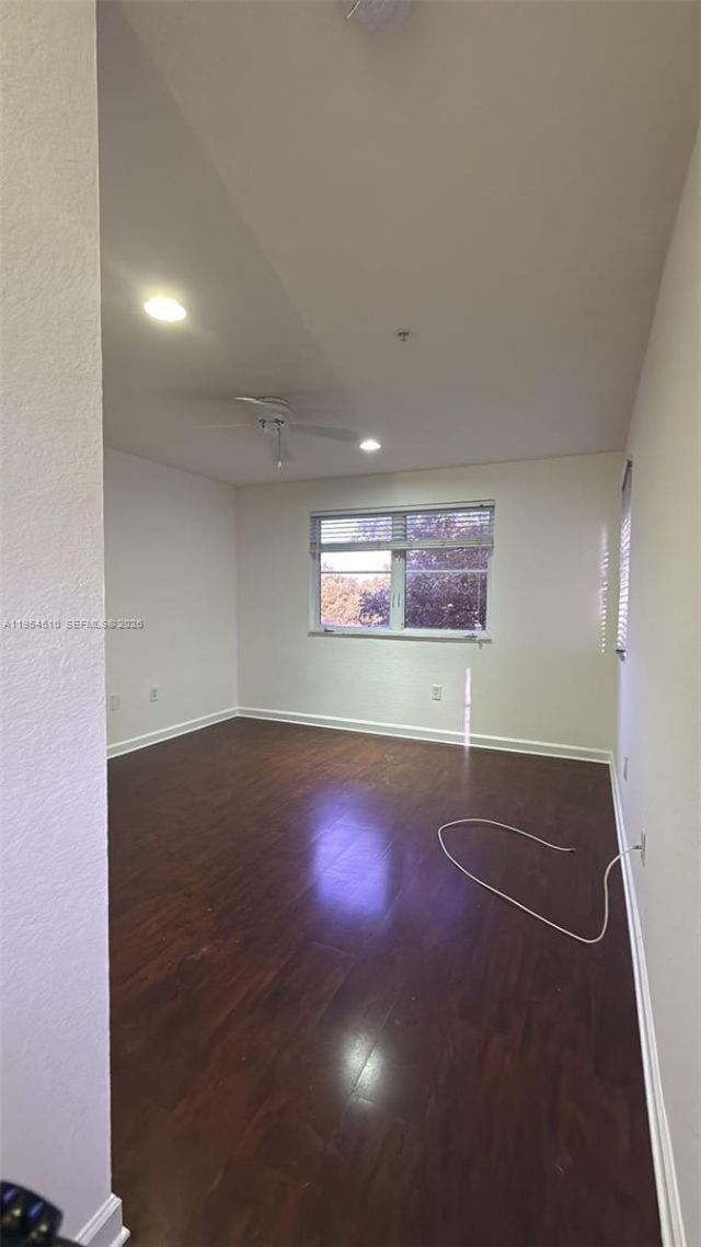 17640 NW 73rd Ave, Unit 200-19, Hialeah, FL 33015 Photo