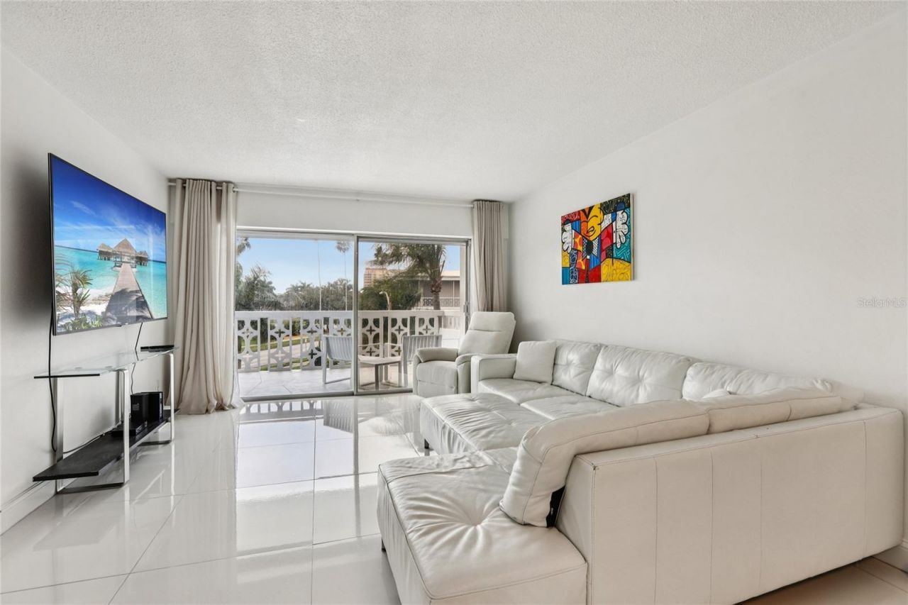 1100 N Shore Drive Ne, Unit 304, Saint Petersburg, FL 33701 Photo