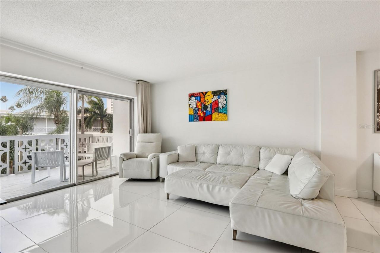 1100 N Shore Drive Ne, Unit 304, Saint Petersburg, FL 33701 Photo