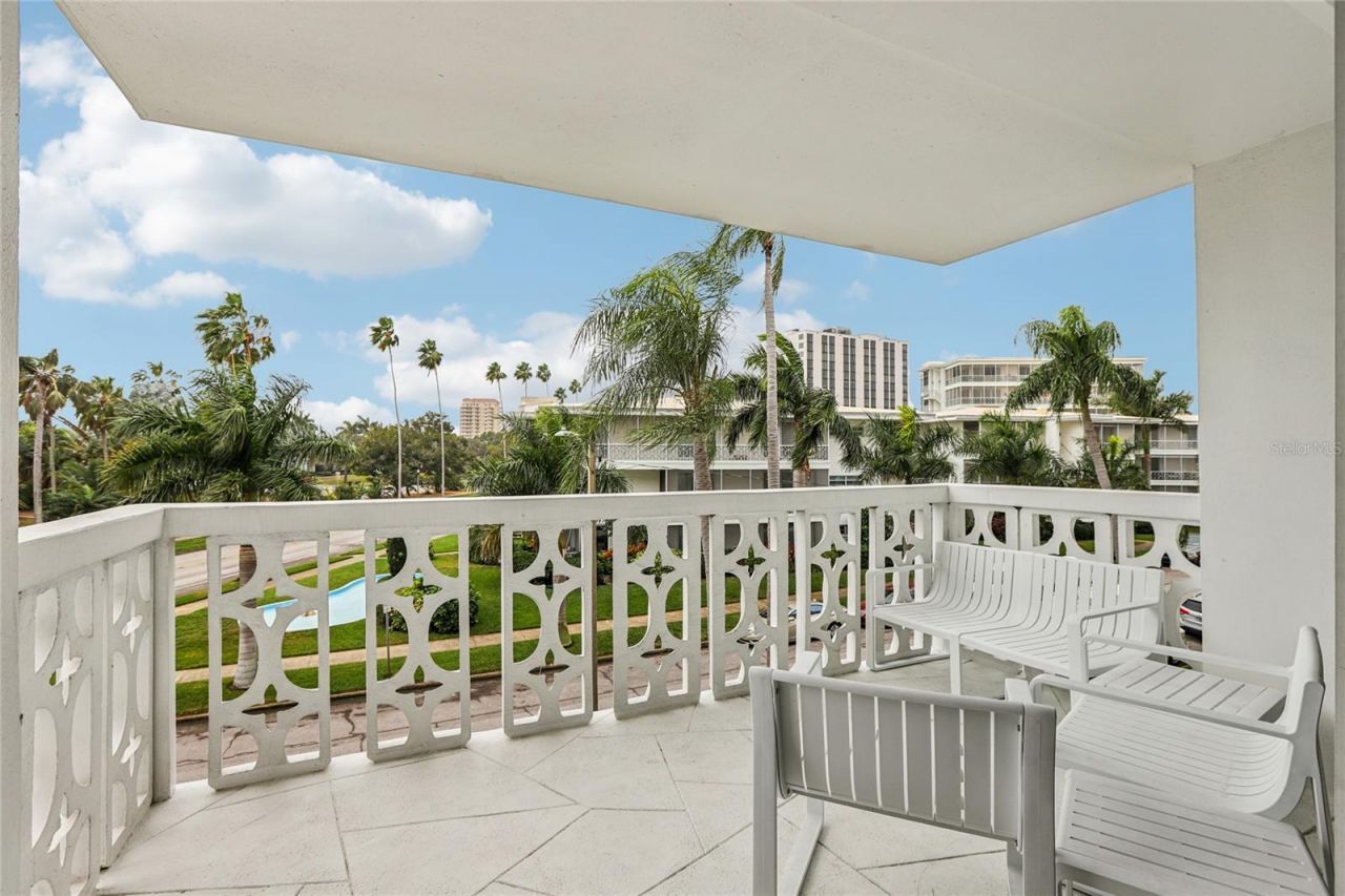 1100 N Shore Drive Ne, Unit 304, Saint Petersburg, FL 33701 Photo