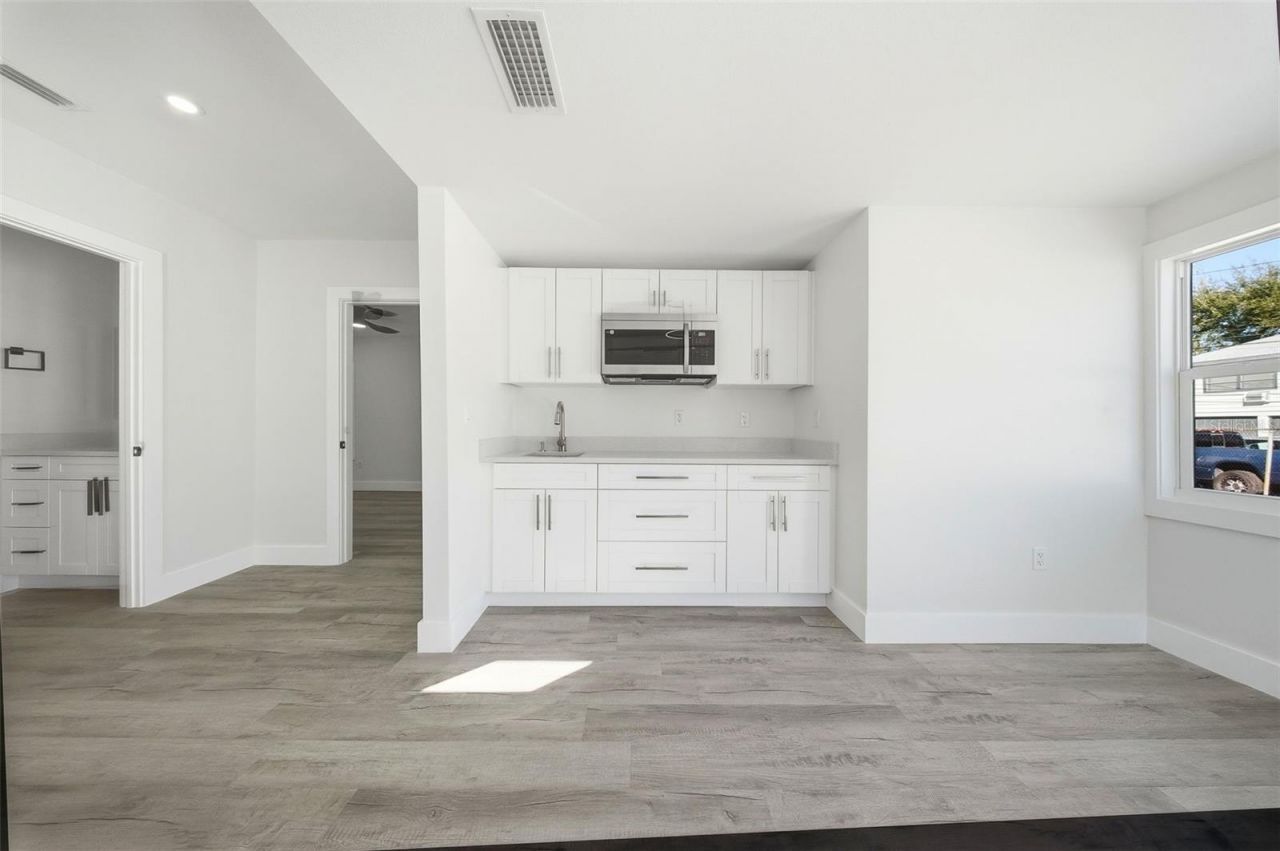 2051 1st Avenue N, Saint Petersburg, FL 33713 Photo