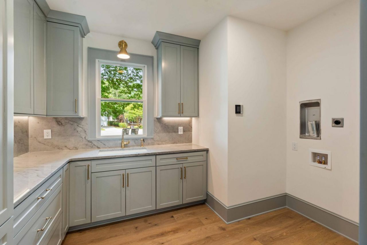 499 Lackland Court Photo 24