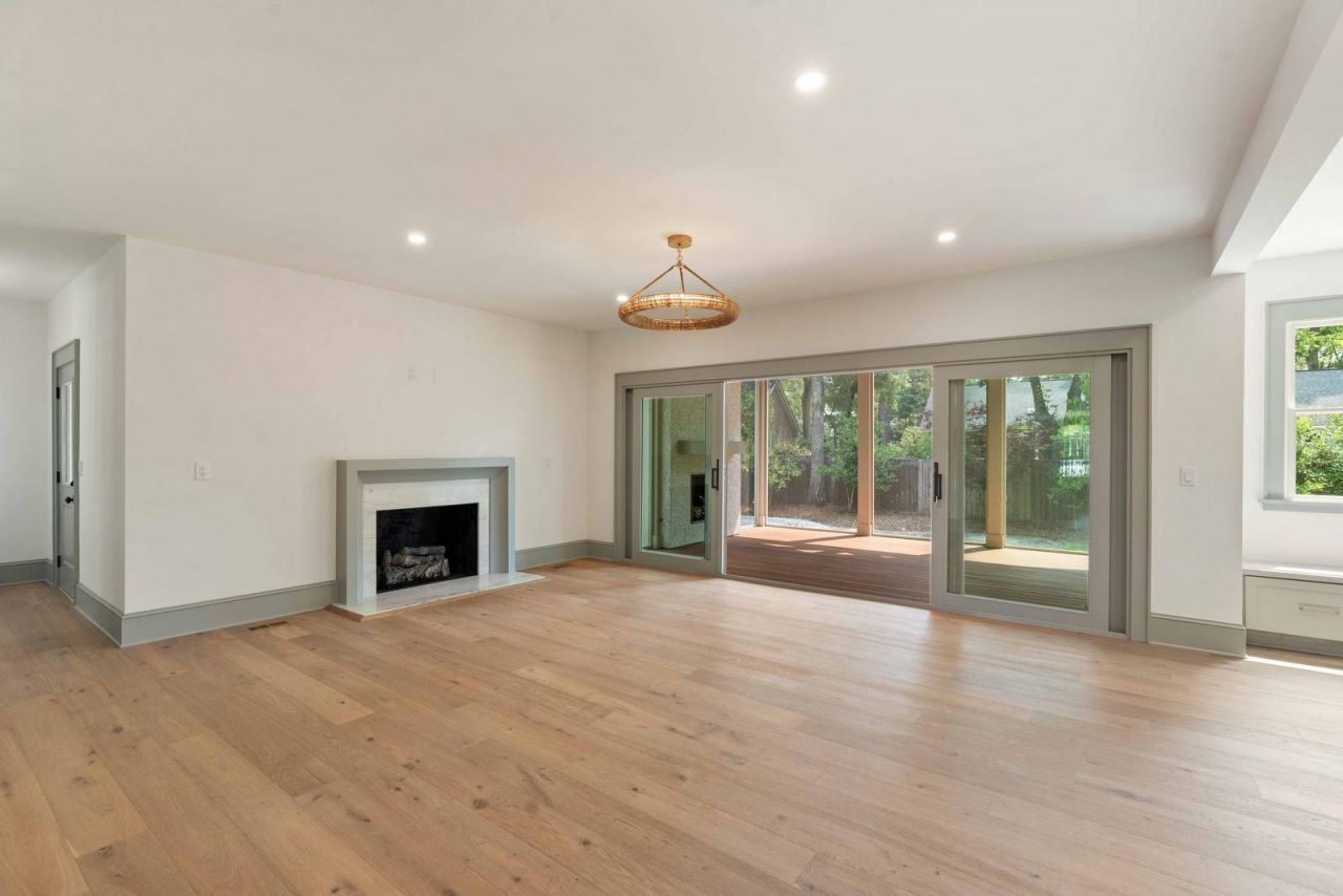 499 Lackland Court Photo 25