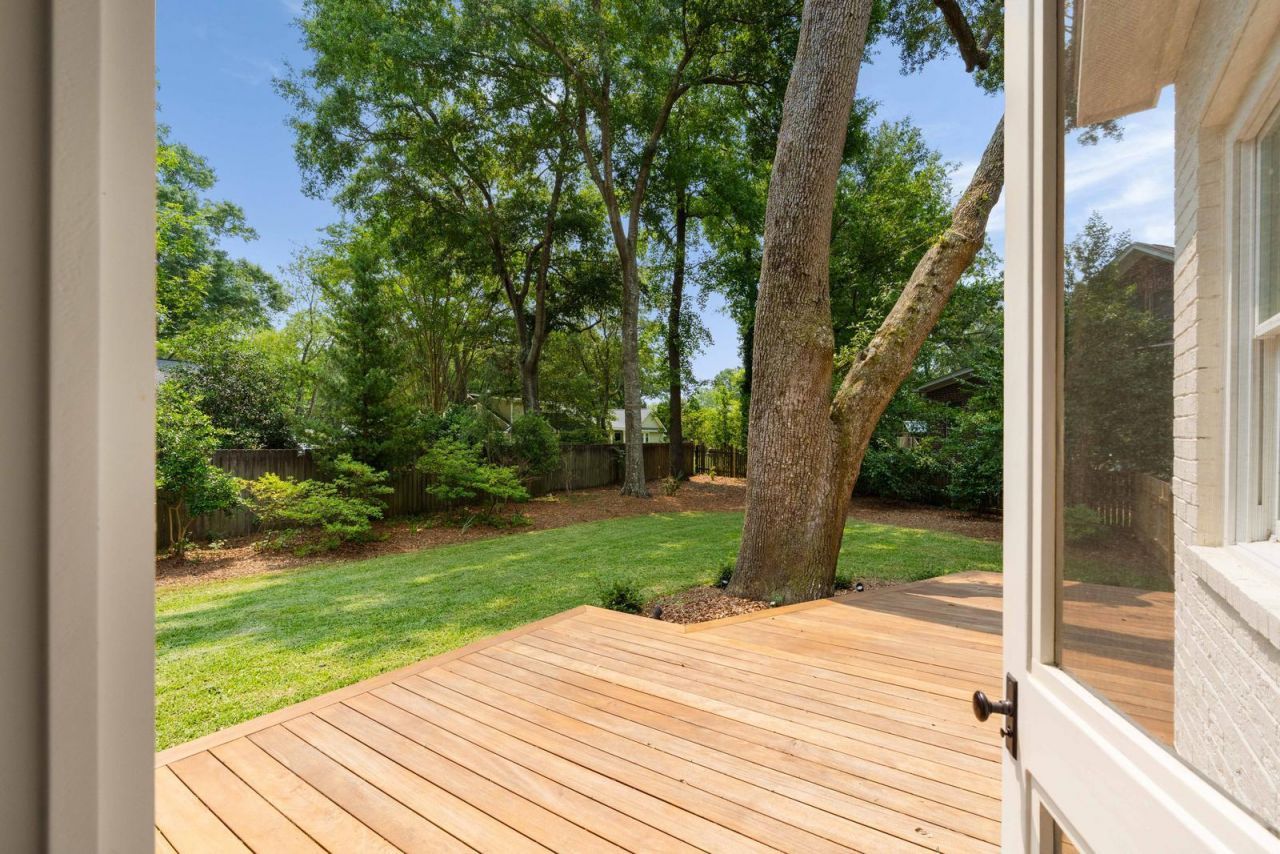 499 Lackland Court Photo 32