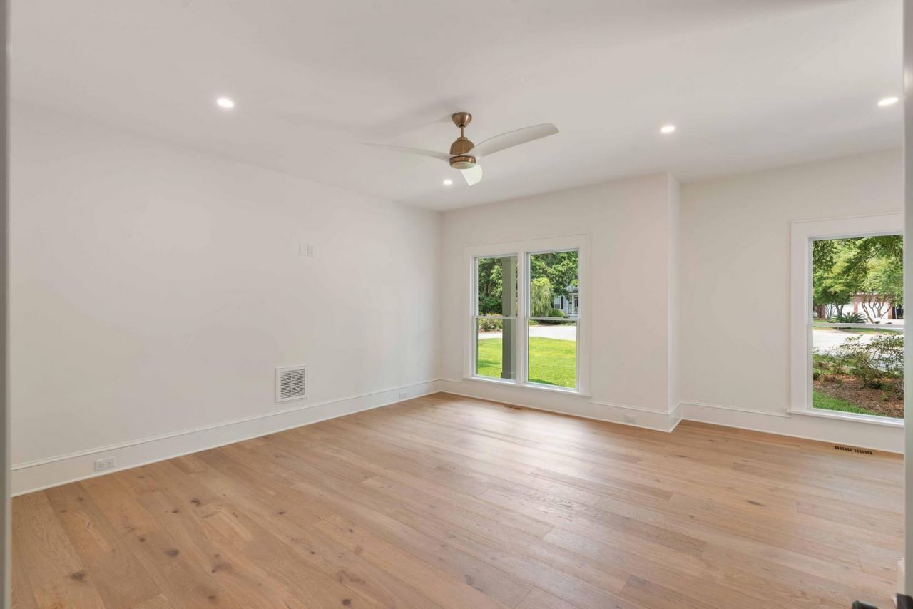 499 Lackland Court Photo 33