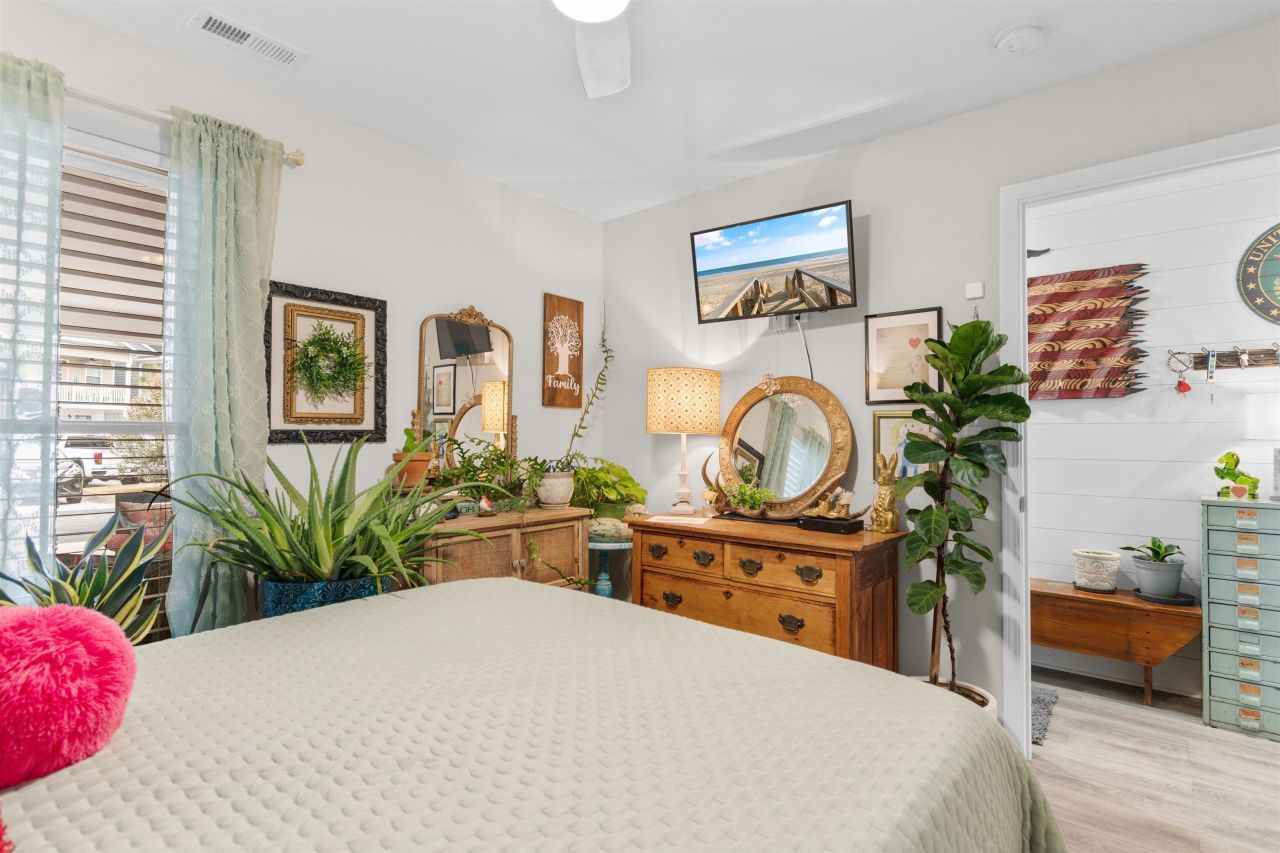 220 Kings Crossing Loop Photo 20