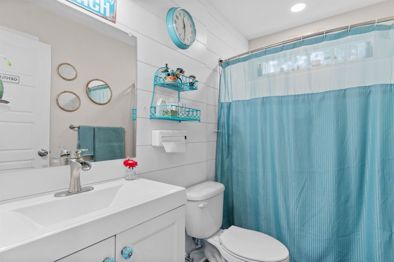 220 Kings Crossing Loop Photo 22