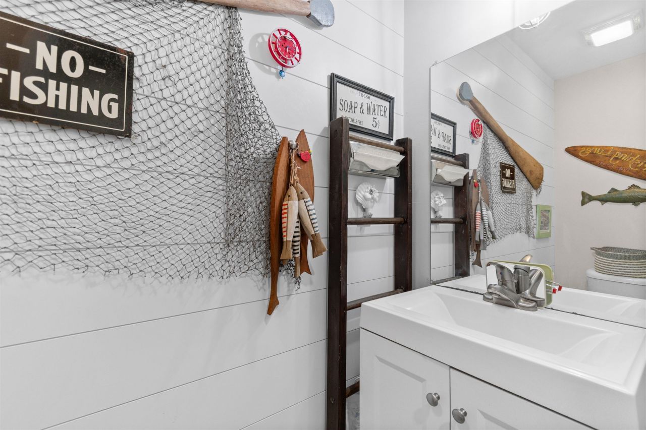 220 Kings Crossing Loop Photo 24