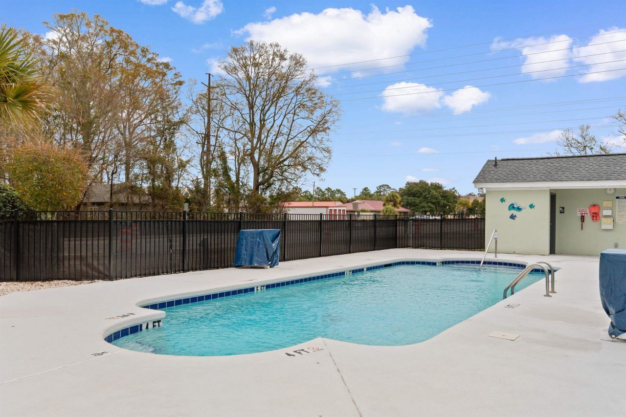 220 Kings Crossing Loop Photo 31