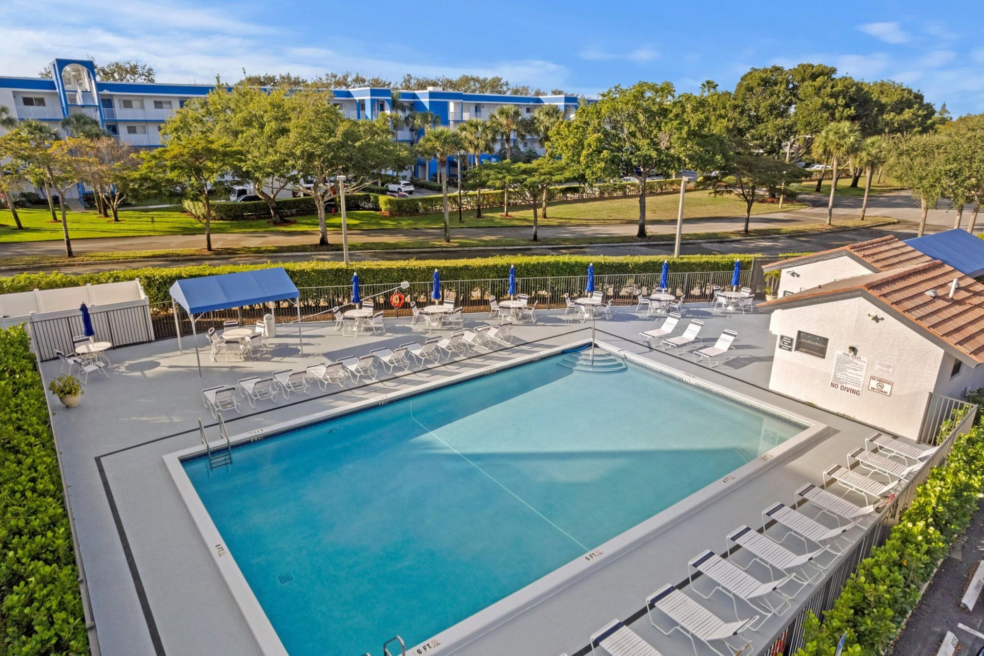 4735 Lucerne Lakes Boulevard, Unit 402, Lake Worth, FL 33467 Photo