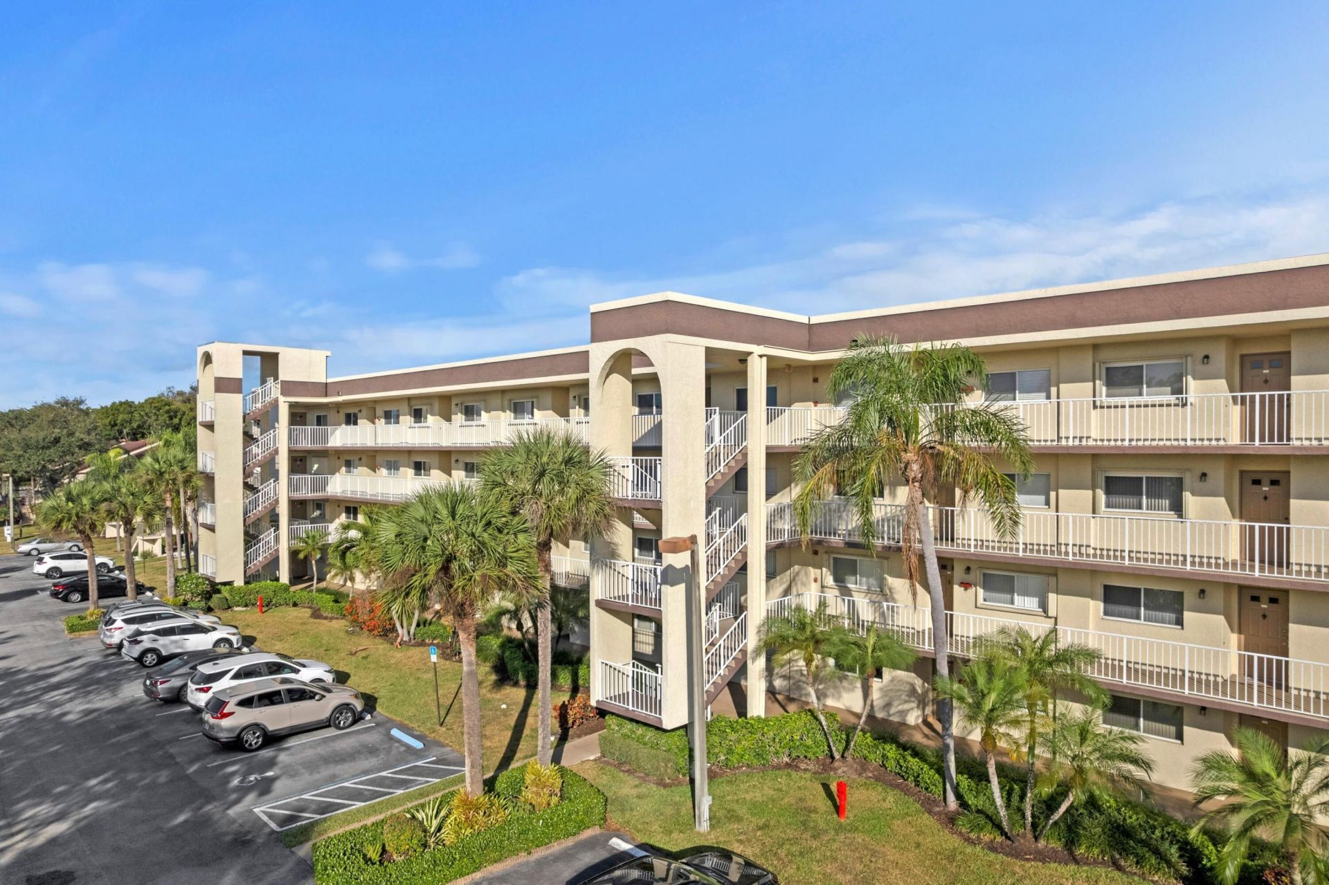 4735 Lucerne Lakes Boulevard, Unit 402, Lake Worth, FL 33467 Photo