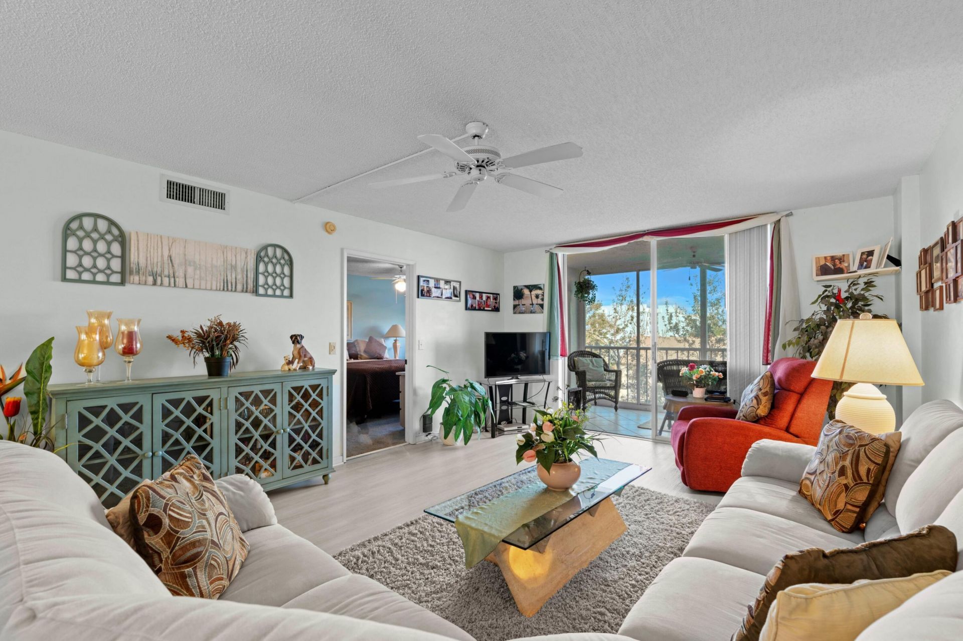 4735 Lucerne Lakes Boulevard, Unit 402, Lake Worth, FL 33467 Photo
