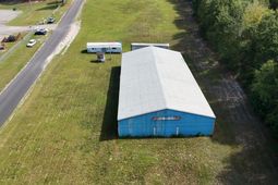 2104 Satterfield Way photo 4