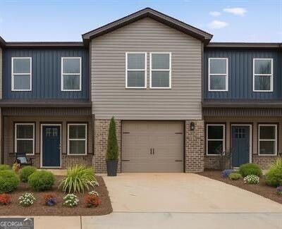 312 Beau Claire Circle, Byron, GA 31008 Main Photo