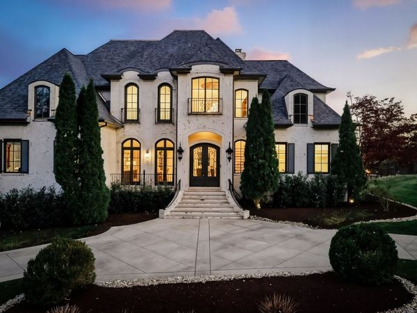 10 Colonel Winstead Dr, Brentwood, TN 37027