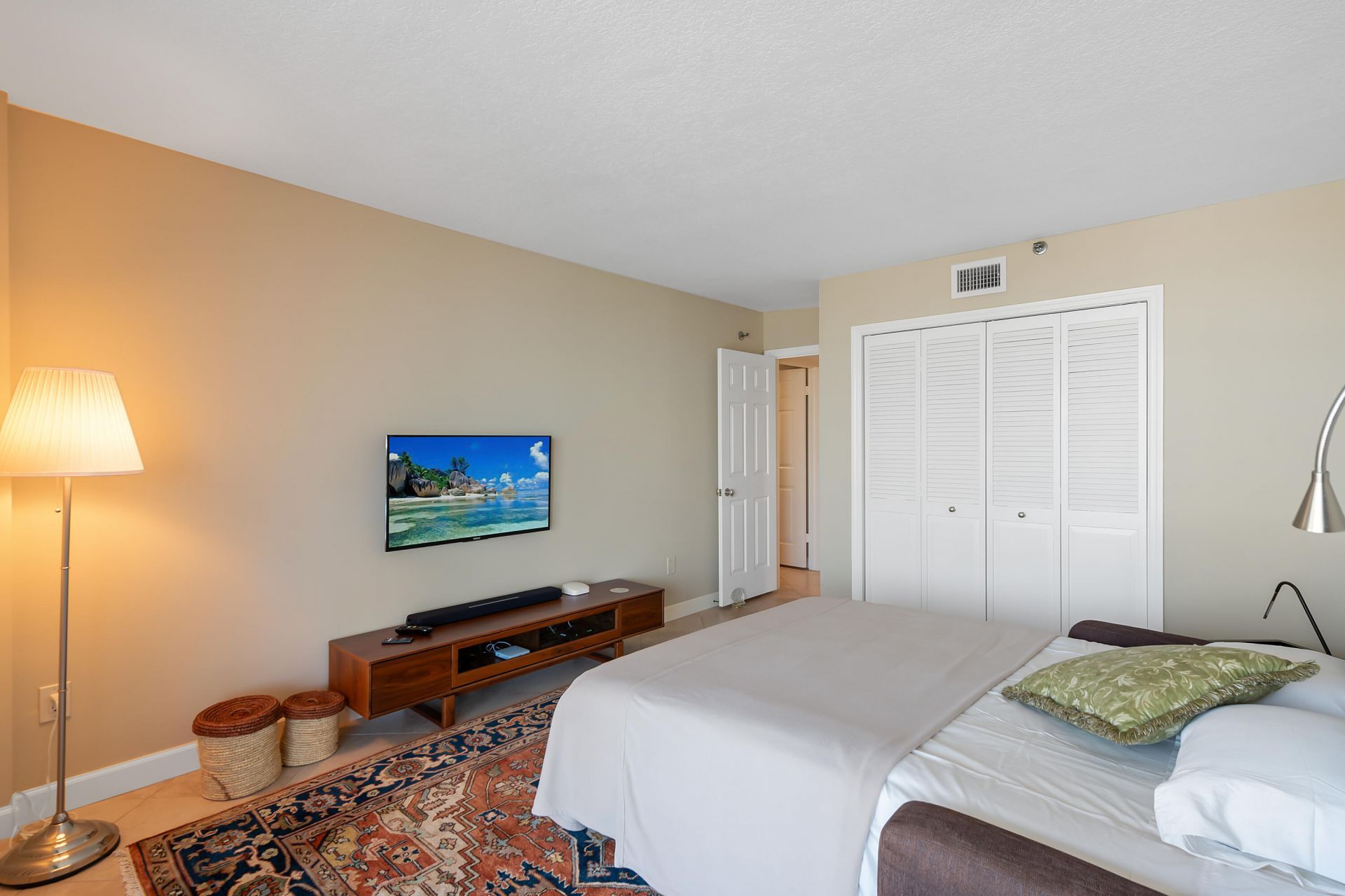 899 Jeffery Street, Unit 310, Boca Raton, FL 33487 Photo