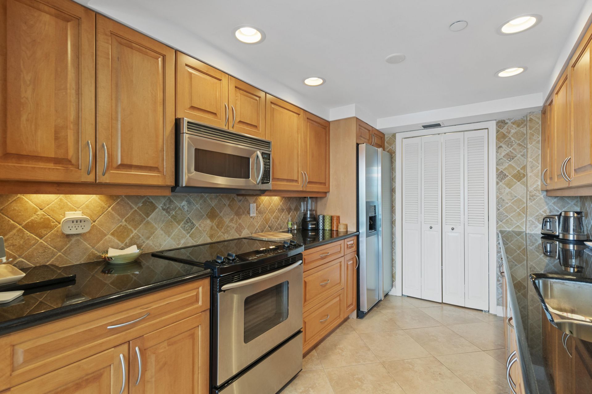 899 Jeffery Street, Unit 310, Boca Raton, FL 33487 Photo