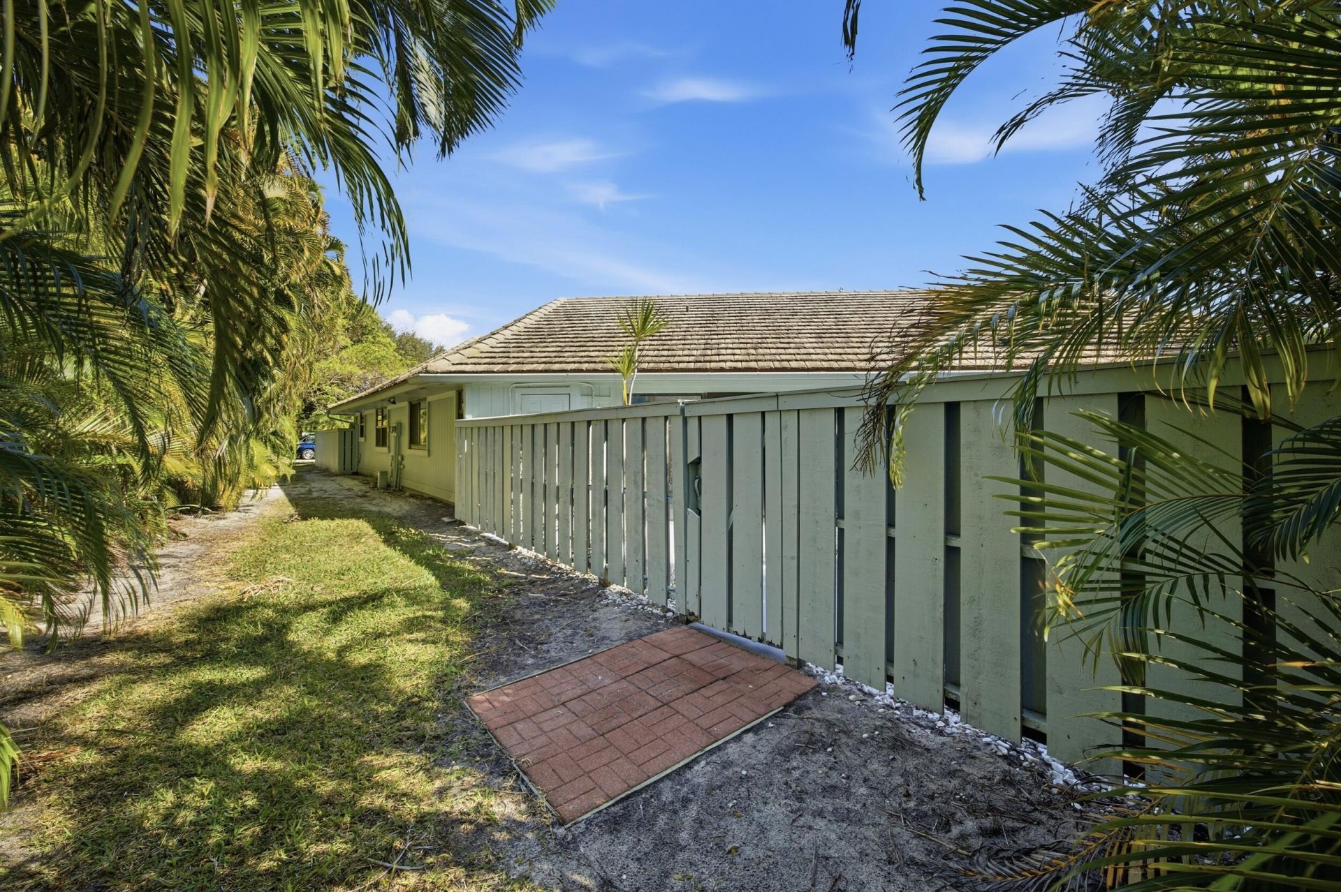 1127 E Seminole Avenue, Unit 21c, Jupiter, FL 33477 Photo