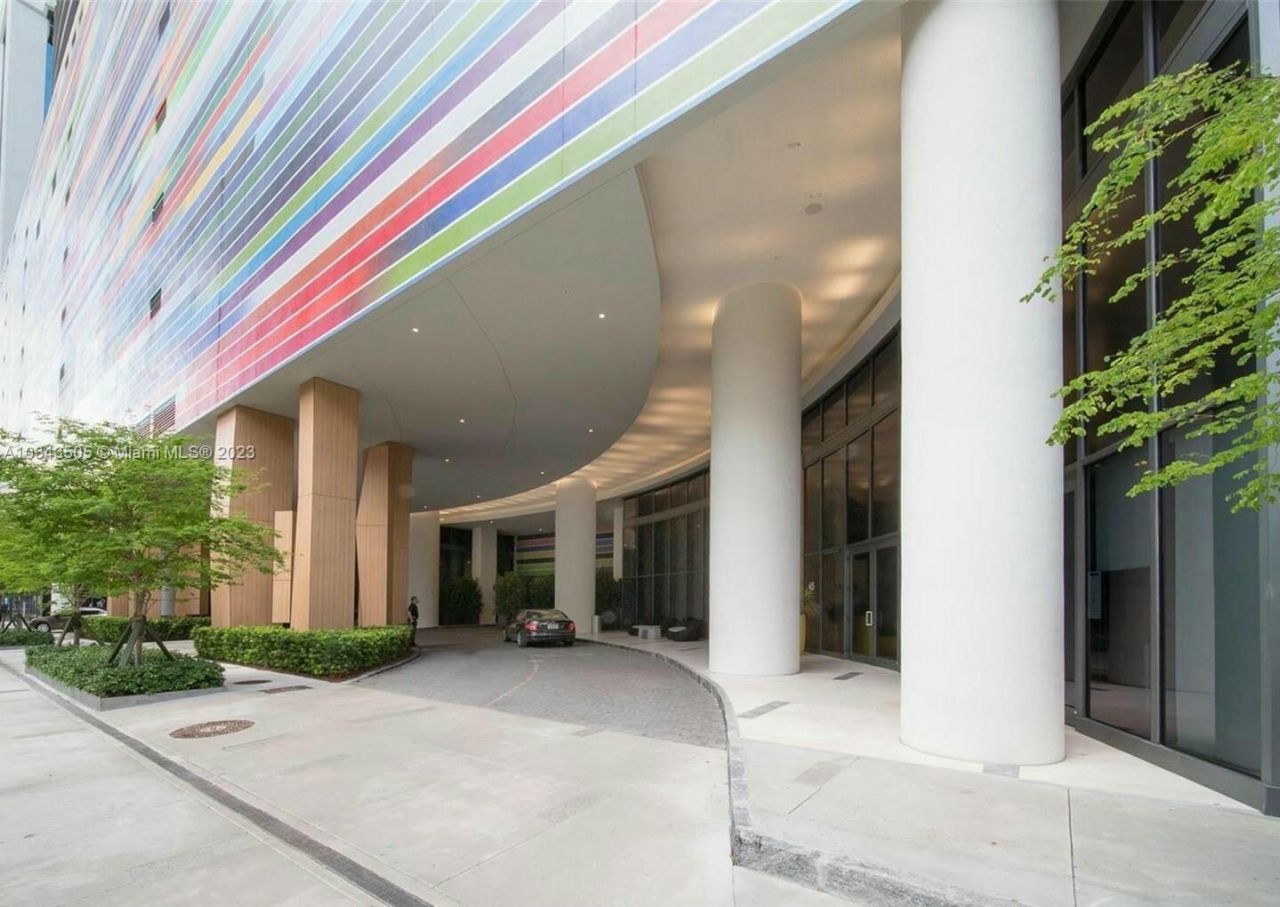 55 SW 9th Street, Unit 3209, Miami, FL 33130 Photo