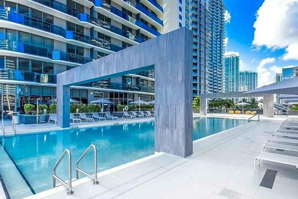 55 SW 9th Street, Unit 3209, Miami, FL 33130 Photo