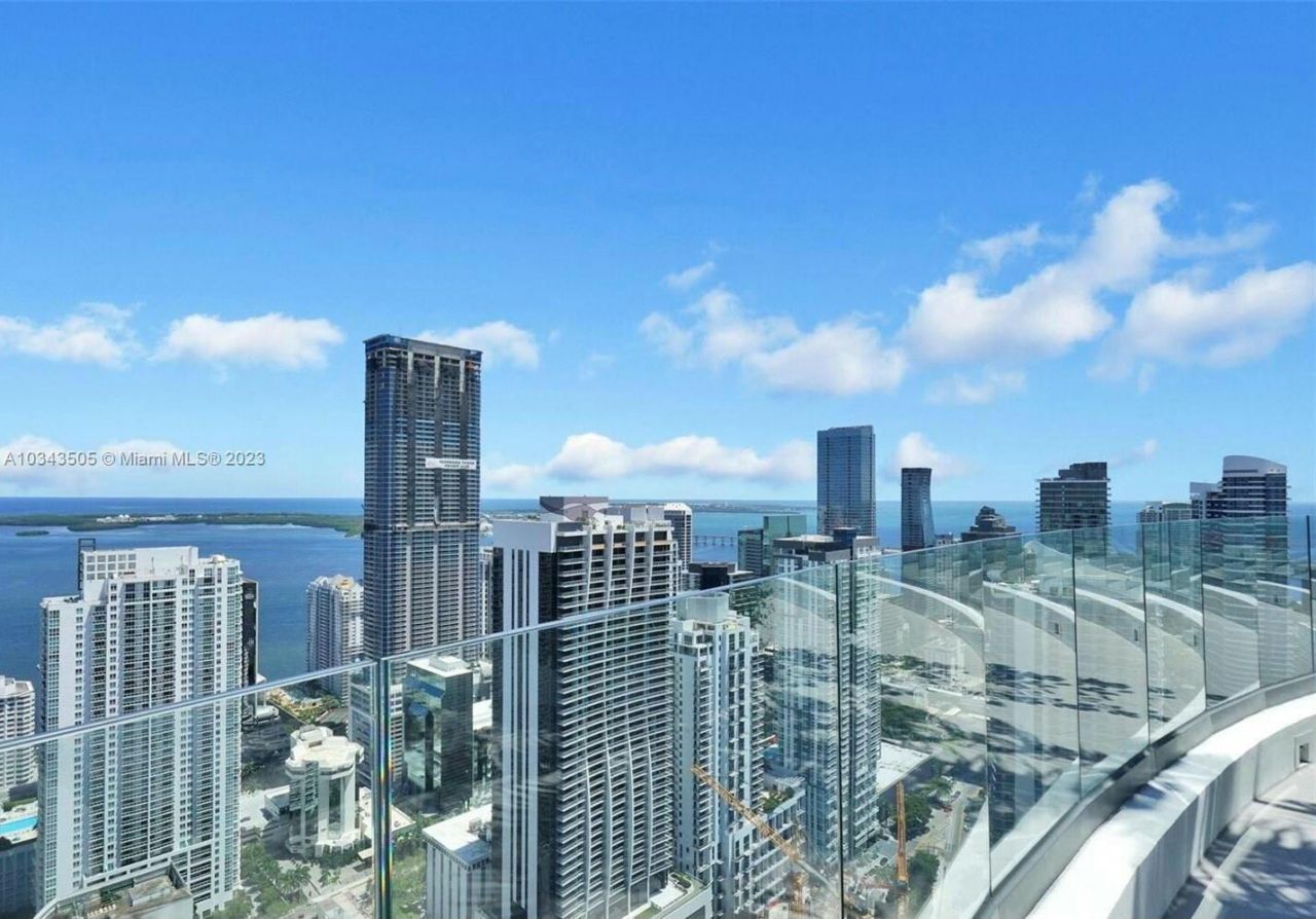 55 SW 9th Street, Unit 3209, Miami, FL 33130 Photo