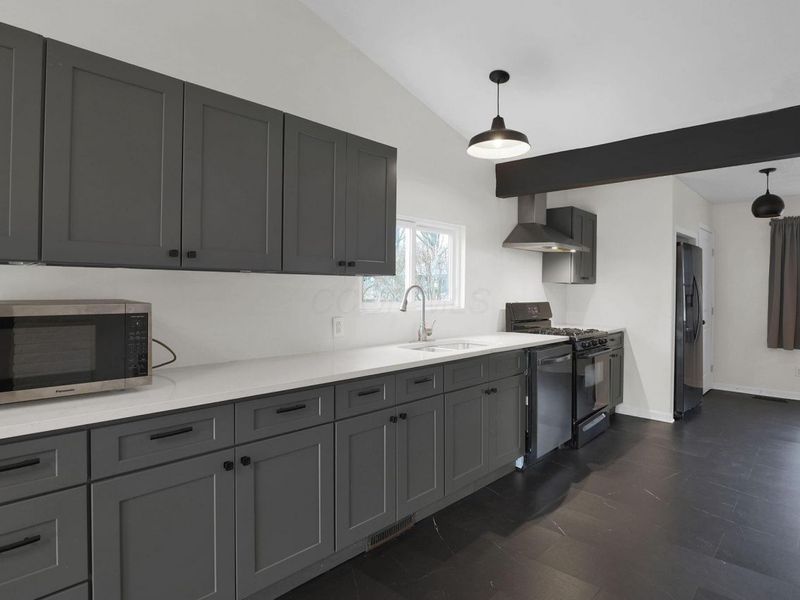 343 Flint Ridge Drive, Columbus, OH 43230 Photo 10