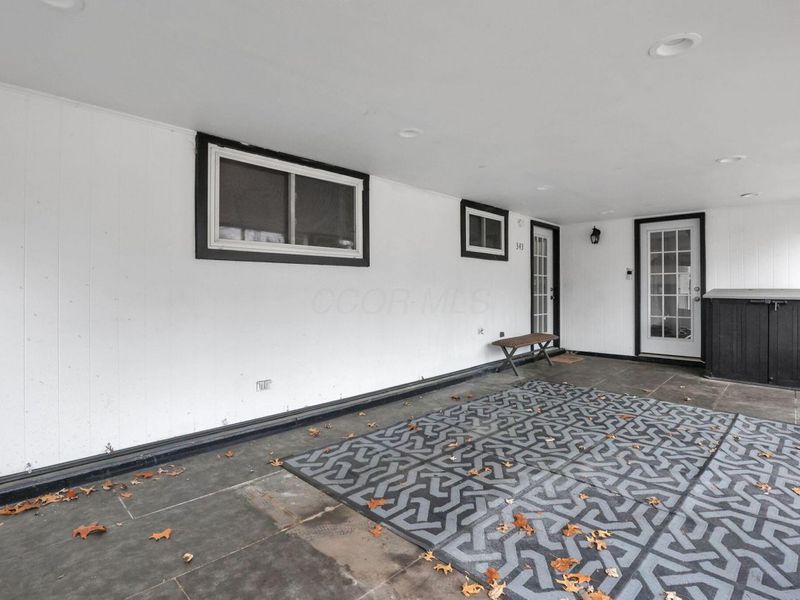 343 Flint Ridge Drive, Columbus, OH 43230 Photo 4