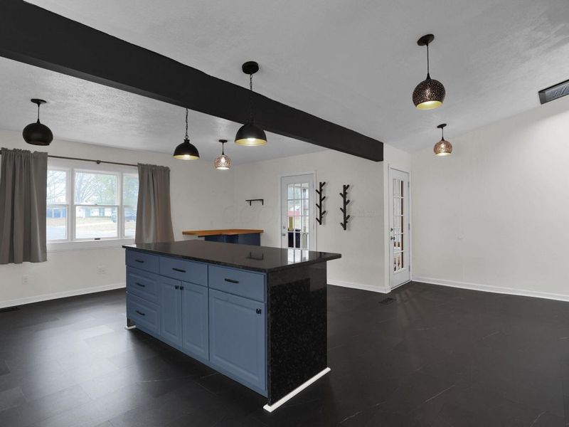 343 Flint Ridge Drive, Columbus, OH 43230 Photo 9