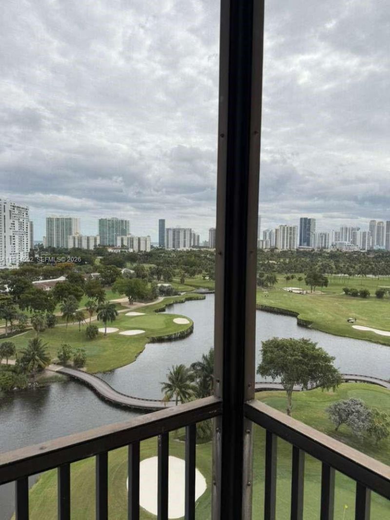 20379 W Country Club Dr , Unit 1433, Aventura, FL 33180 Photo