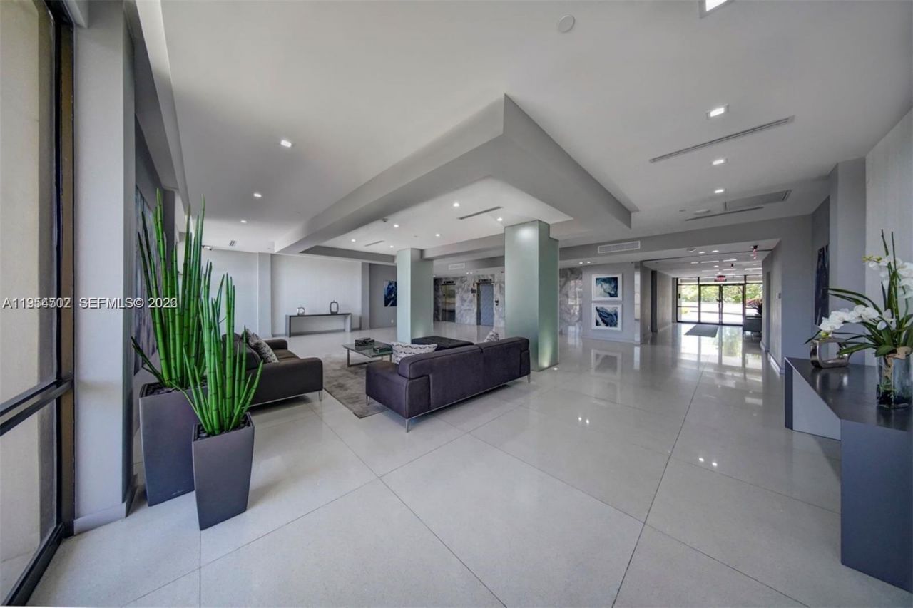 20379 W Country Club Dr , Unit 1433, Aventura, FL 33180 Photo